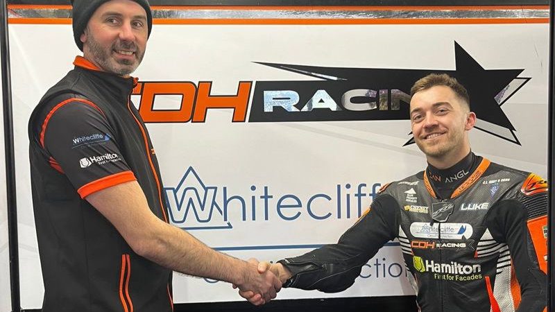 Dean Hipwell, Luke Hedger. Credit: British Superbike Championship.